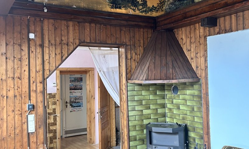  3-Zimmer-Wohnung in Völklingen-Ludweiler - Überdachte Terrasse und Gartenmitbenutzung inklusive