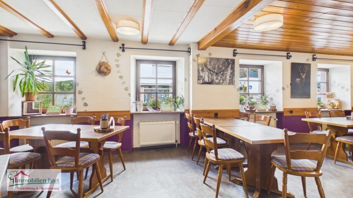 VIELSEITIGE IMMOBILIE MIT GASTRONOMIE, FERIENWOHNUNG UND GROßZÜGIGEM WOHNBEREICH IN ZERF