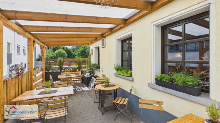 VIELSEITIGE IMMOBILIE MIT GASTRONOMIE, FERIENWOHNUNG UND GROßZÜGIGEM WOHNBEREICH IN ZERF