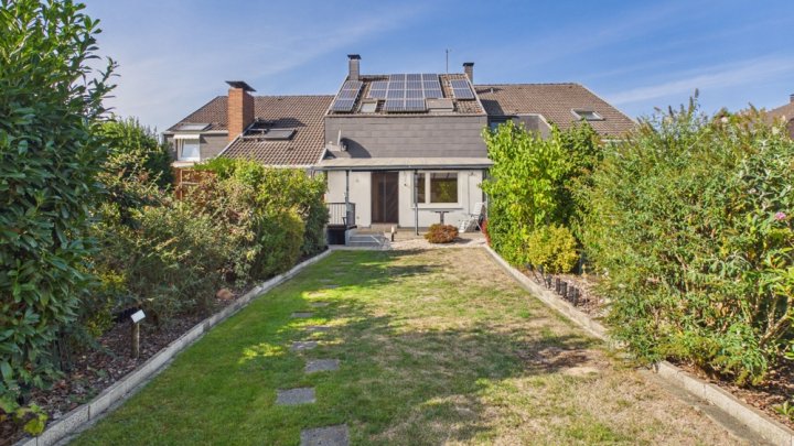 Gepflegtes Reihenmittelhaus mit Garten und Terrasse