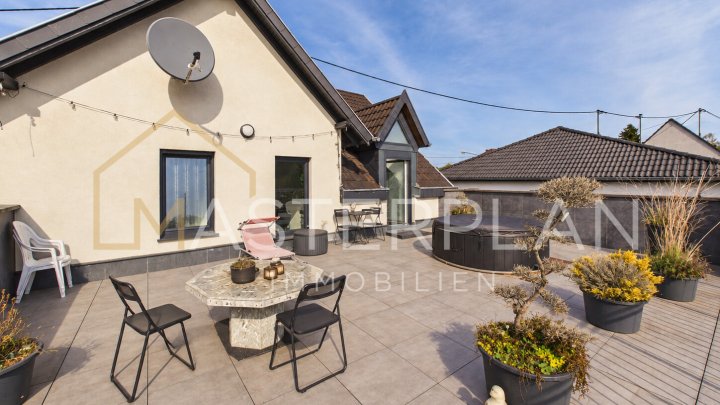 Modernisiertes Einfamilienhaus mit sonniger Dachterrasse