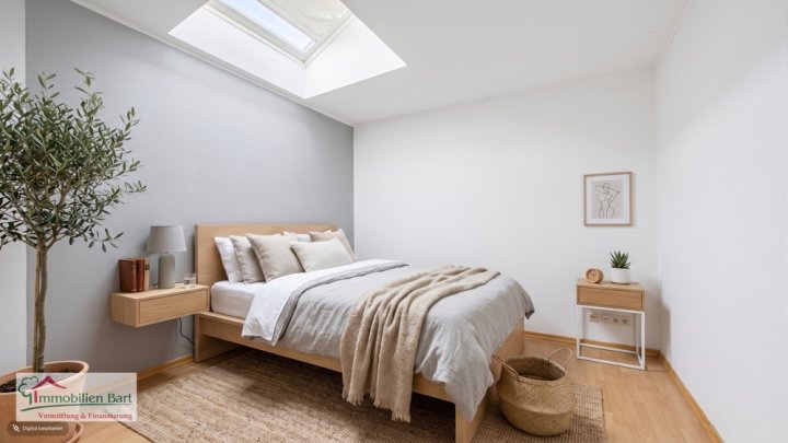 SOFORT VERFÜGBAR: GEPFLEGTES WOHNHAUS MIT 228 M² WFL. MIT FERNSICHT!
