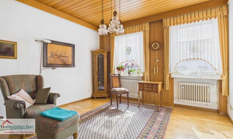 GRENZNÄHE LUXEMBURG: GERÄUMIGES WOHNHAUS MIT 5 SCHLAFZIMMER / 3 BÄDER / GARAGE UND GARTEN!
