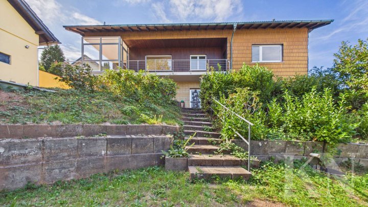 Großzügiges Einfamilienhaus mit Einliegerwohnung, 1.018 m² Grundstück und Weitblick in Riegelsberg!