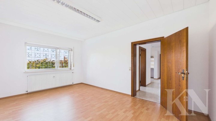 Großzügiges Einfamilienhaus mit Einliegerwohnung, 1.018 m² Grundstück und Weitblick in Riegelsberg!