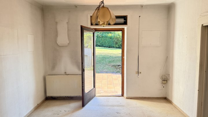 Freistehendes Einfamilienhaus mit großem Garten und viel Gestaltungspotenzial in Nalbach-Bilsdorf