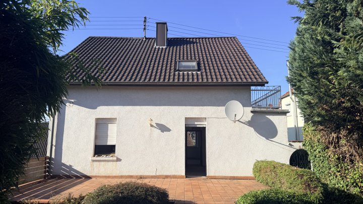 Freistehendes Einfamilienhaus mit großem Garten und viel Gestaltungspotenzial in Nalbach-Bilsdorf
