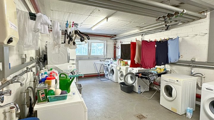 Renovierte 2-ZKB mit EBK, Balkon + Tiefgarage, Spitzenlage am Rotenbühl
