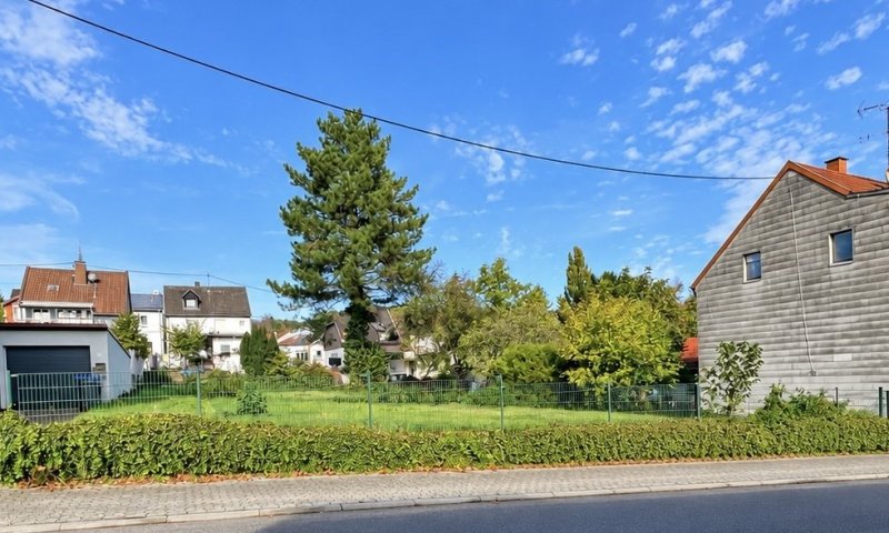Großzügiges Baugrundstück in Saarbrücken - Ihr neues Zuhause erwartet Sie