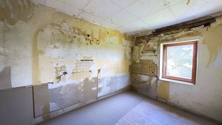 Handwerker aufgepasst – kleines Haus mit Garten sucht neuen Besitzer!