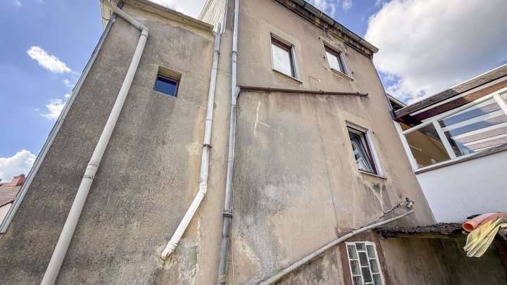 Handwerker aufgepasst – kleines Haus mit Garten sucht neuen Besitzer!