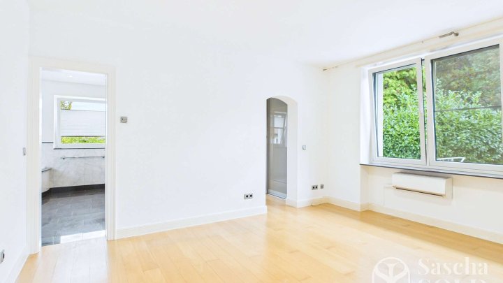 Villa in Bestlage von St. Ingbert – mit Parkgarten, großzügigem Wintergarten, Hallenbad und Sauna