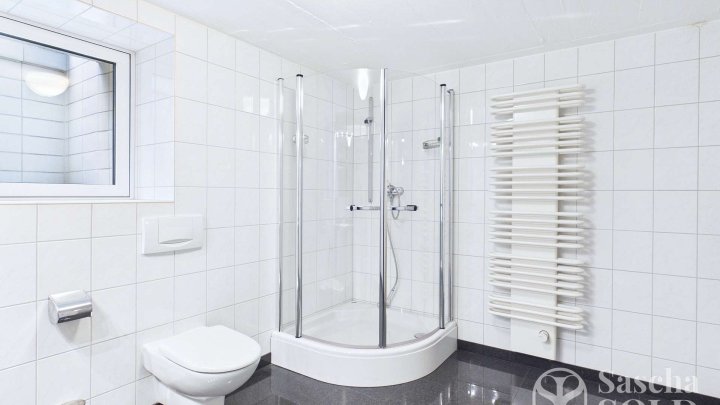 Villa in Bestlage von St. Ingbert – mit Parkgarten, großzügigem Wintergarten, Hallenbad und Sauna