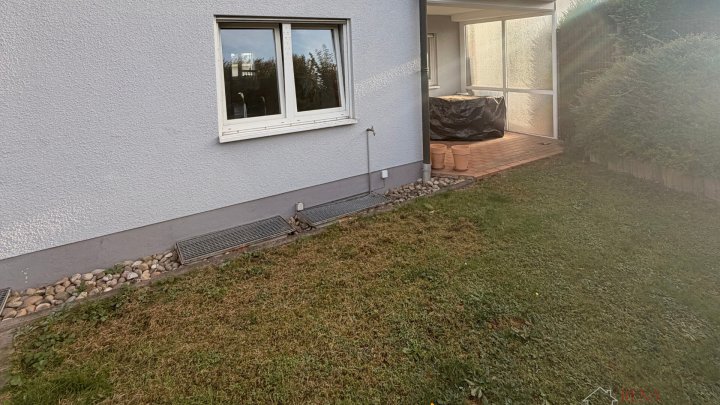Moderne, ruhige und helle Eigentumswohnung mit Terrasse und Stellplatz