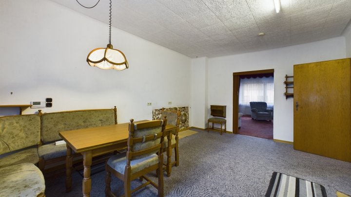 Reihenmittelhaus in Saarlouis-Roden- Viel Platz, viel Potenzial