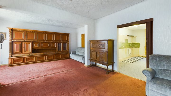 Reihenmittelhaus in Saarlouis-Roden- Viel Platz, viel Potenzial