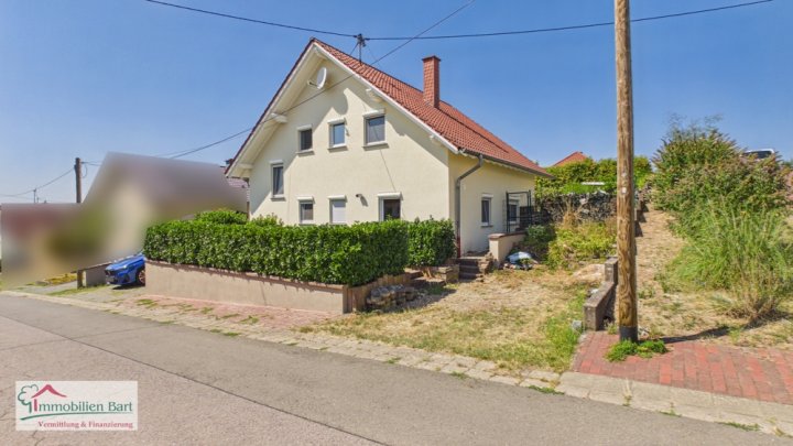 NEUWERTIGES WOHNHAUS MIT 34 M² GARAGE IN TOP WOHNLAGE, 10 MIN. VON DER LUX. GRENZE