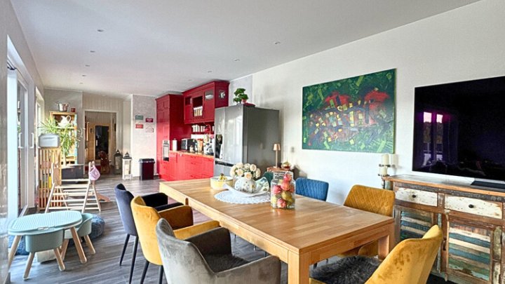 Neuwertiges luxuriöses Penthouse, Dachterrasse + 2 TG-Stellplätze