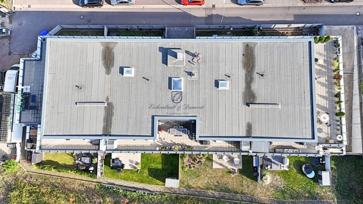 Neuwertiges luxuriöses Penthouse, Dachterrasse + 2 TG-Stellplätze