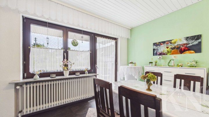 Doppelhaushälfte mit großzügigem Flächenangebot in Saarwellingen