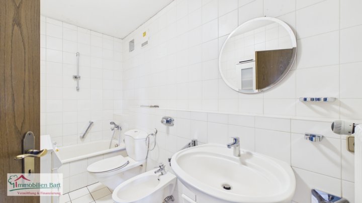 MERZIG: BESONDERES ARCHITEKTENWOHNHAUS + EINLIEGERWOHNUNG + WELLNESSBEREICH!