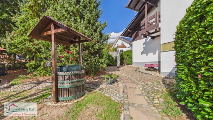 MERZIG: BESONDERES ARCHITEKTENWOHNHAUS + EINLIEGERWOHNUNG + WELLNESSBEREICH!