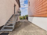 Einfahrt zu Garage