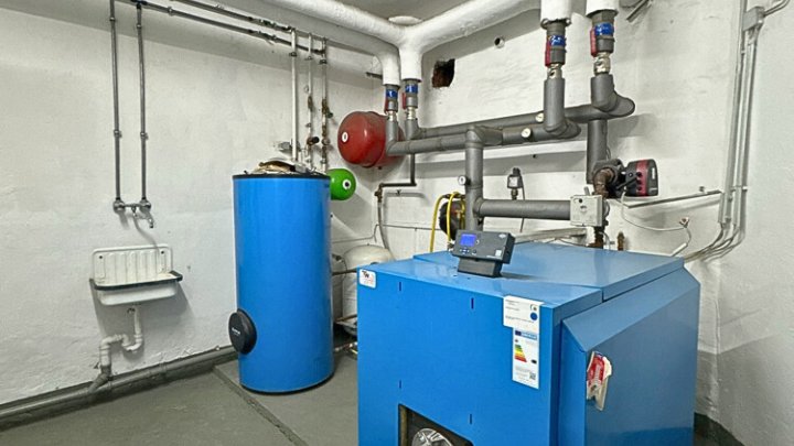 Bestens vermietetes Wohn- + Geschäftshaus mit Garagenpark in Top-Lage und -Zustand