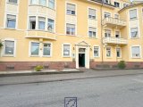 Fassade mit Haupteingang