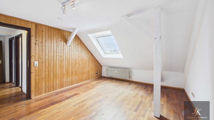 Gemütliche 3-Zimmer-Dachgeschosswohnung  in Saarbrücken am Rastpfuhl