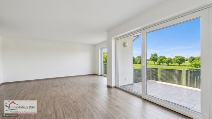 PERL-BÜSCHDORF: MODERNE DG-WOHNUNG MIT BALKON UND HERRLICHEM BLICK INS GRÜNE
