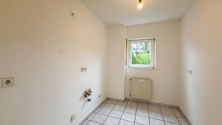 BESTE LAGE - Attraktive 2-ZKB-Erdgeschosswohnung mit Terrasse und Stellplatz in Sankt Ingbert