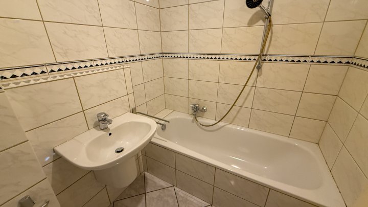 BESTE LAGE - Attraktive 2-ZKB-Erdgeschosswohnung mit Terrasse und Stellplatz in Sankt Ingbert