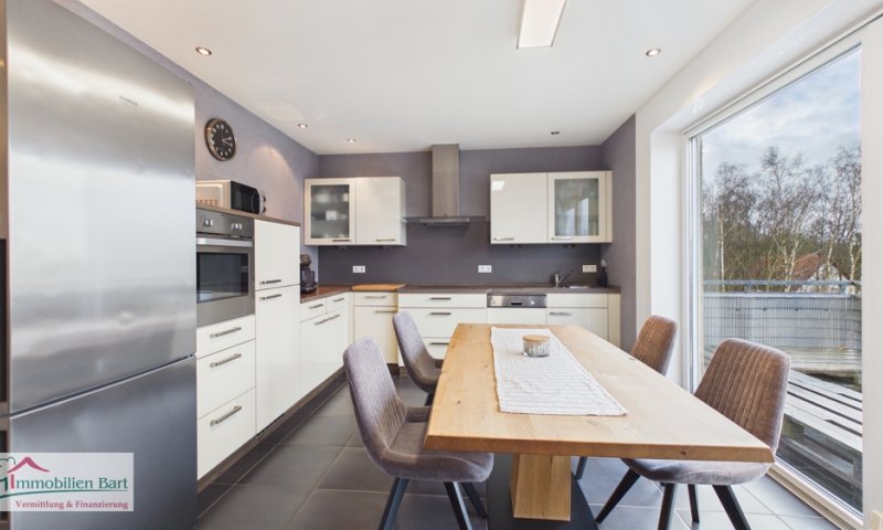 GRENZE LUXEMBURG: TOLLE WOHNUNG / 2 SCHLAFZ. / CARPORT STELLPLATZ