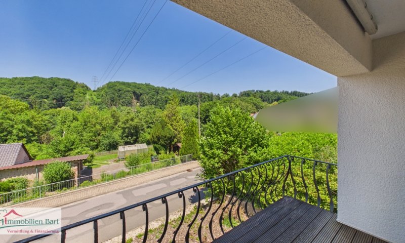 METTLACH:GEPFLEGTES WOHNHAUS MIT TERRASSE UND BALKON / GARTEN / GARAGE + EINLIEGERWOHNUNG!