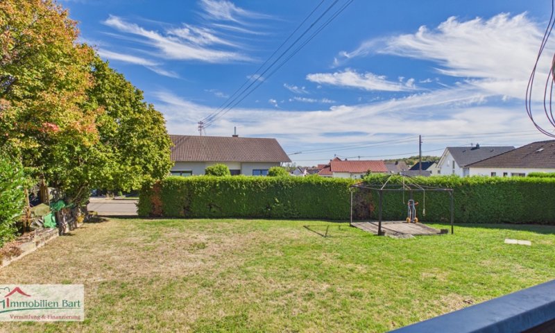GRENZNÄHE ZU LUXEMBURG: IDYLLISCH GELEGENER BUNGALOW MIT GARAGE UND GARTEN!