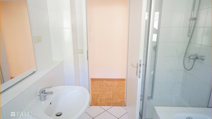 3 ZKB + 1 ZKB in 3- Familienhaus zu verkaufen!
