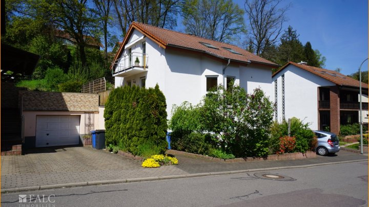 3 ZKB + 1 ZKB in 3- Familienhaus zu verkaufen!