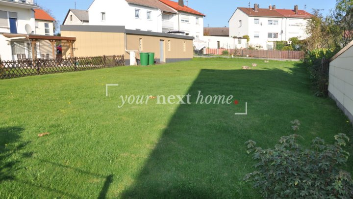 Erdgeschosswohnung mit schöner Aussicht und Garage