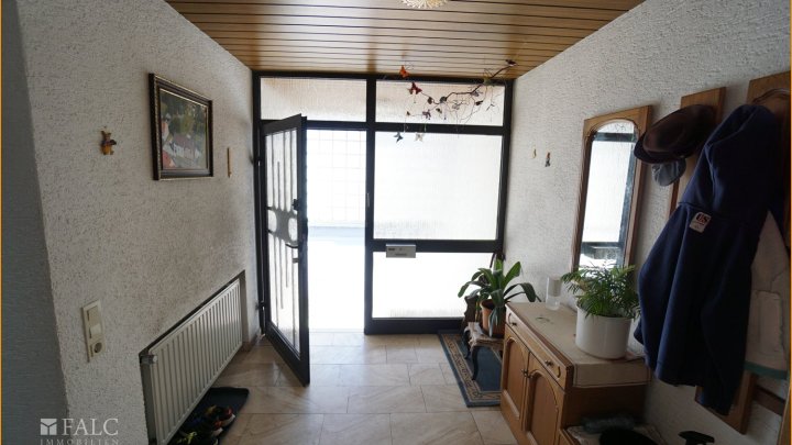 Familienhaus + Baugrundstück in Homburg- Jägersburg!