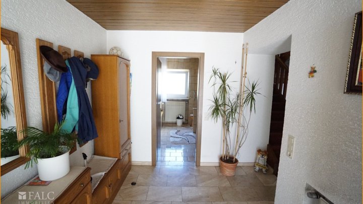 Familienhaus + Baugrundstück in Homburg- Jägersburg!