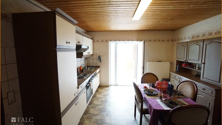 Familienhaus + Baugrundstück in Homburg- Jägersburg!