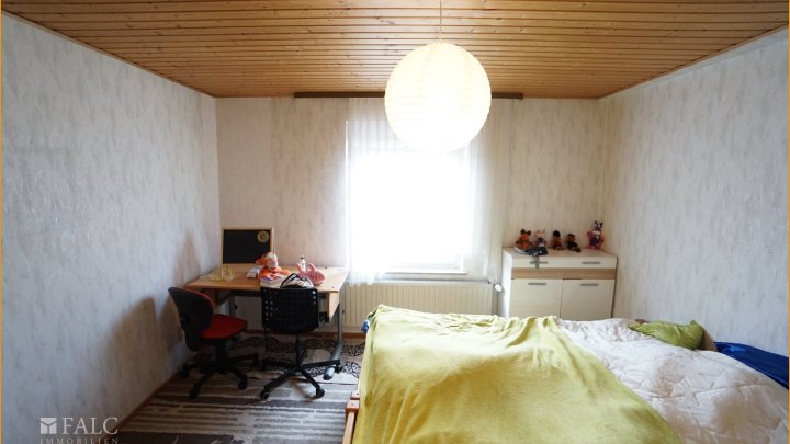 Familienhaus + Baugrundstück in Homburg- Jägersburg!