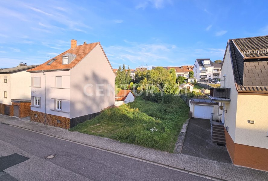Seitliche Ansicht der Baulücke