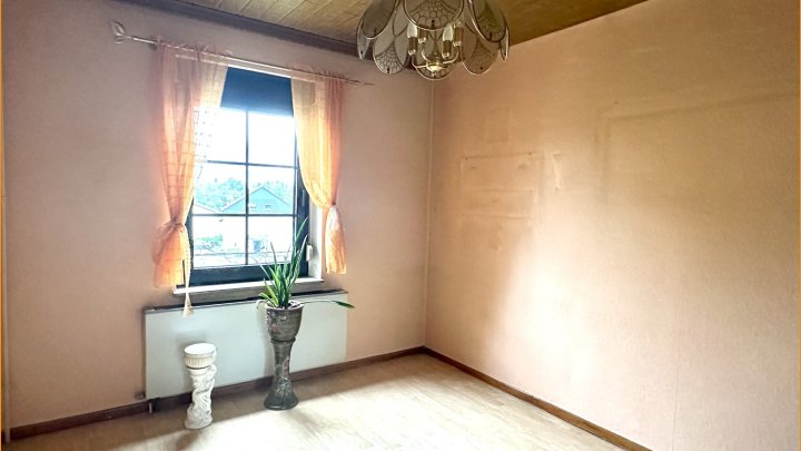 Günstig: Familienhaus mit Garten & Garage!