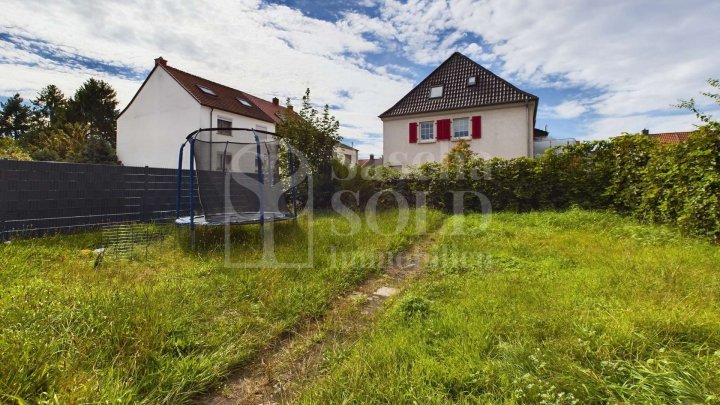 Für Investoren: Wohn- und Geschäftshaus in St. Ingbert – mit Wohnung, Gewerbe, Garten und Garagen