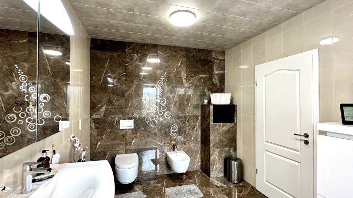 Provisionsfrei! Traumhaftes Einfamilienhaus: Kernsaniert mit herrlichem Garten