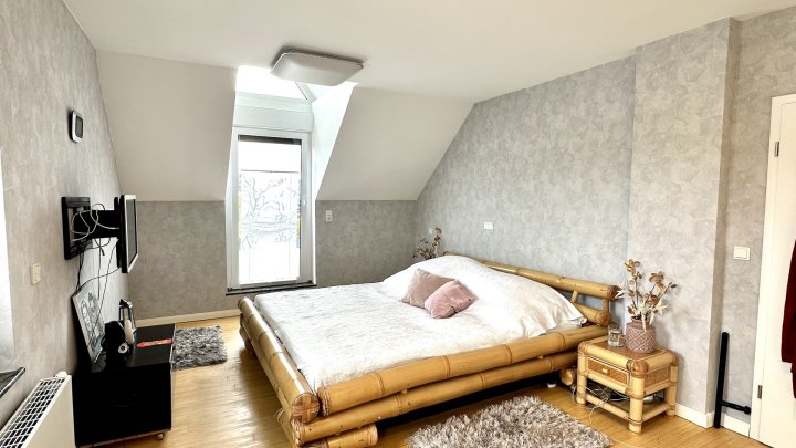 Provisionsfrei! Traumhaftes Einfamilienhaus: Kernsaniert mit herrlichem Garten