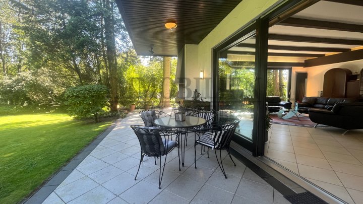 PRIVATSPHÄRE PUR - EINZIGARTIGE LIEGENSCHAFT MIT PARKÄHNLICHEM GRUNDSTÜCK IN FRIEDRICHSTHAL