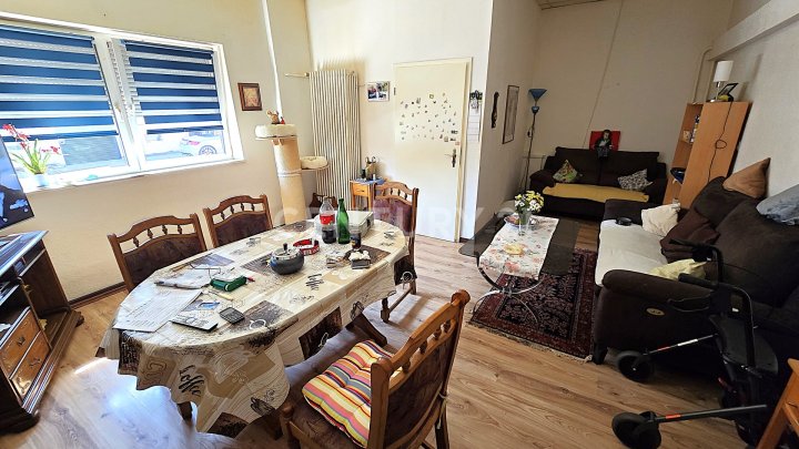 Attraktives Mehrfamilienhaus mit ELW, zusätzl. Baugrundstück und Ausbaumöglichkeit in Quierschied